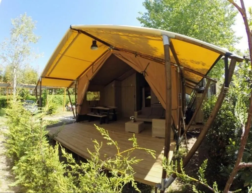 Safari Lodge Luxe Julietta 3 Viareggio