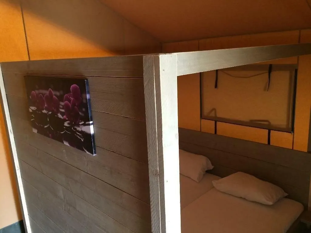 Safari Lodge Luxe Julietta 3 Viareggio Italy